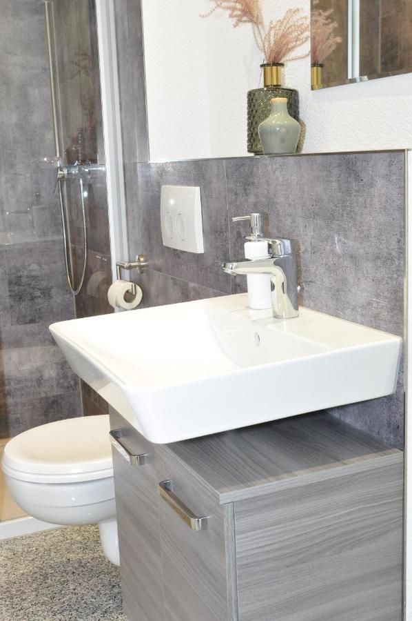N37 -Modern Eingerichtete Zimmer In Ruhiger Lage Aldingen  Exteriör bild