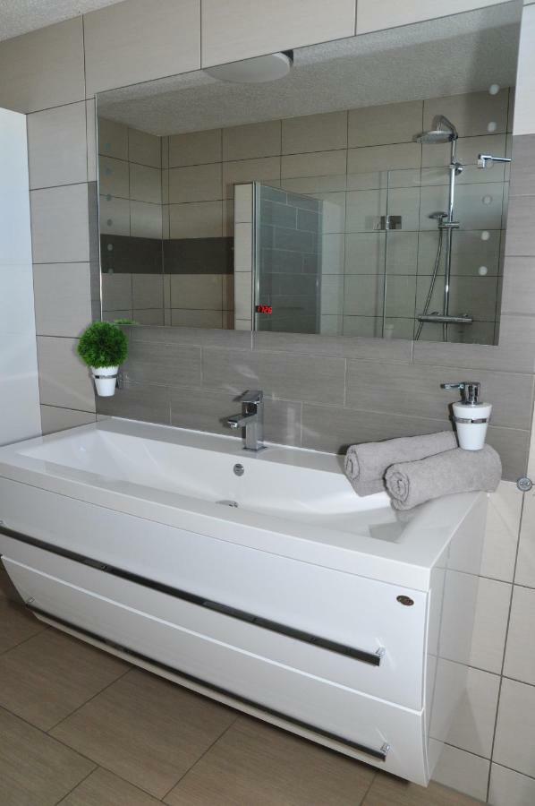 N37 -Modern Eingerichtete Zimmer In Ruhiger Lage Aldingen  Exteriör bild